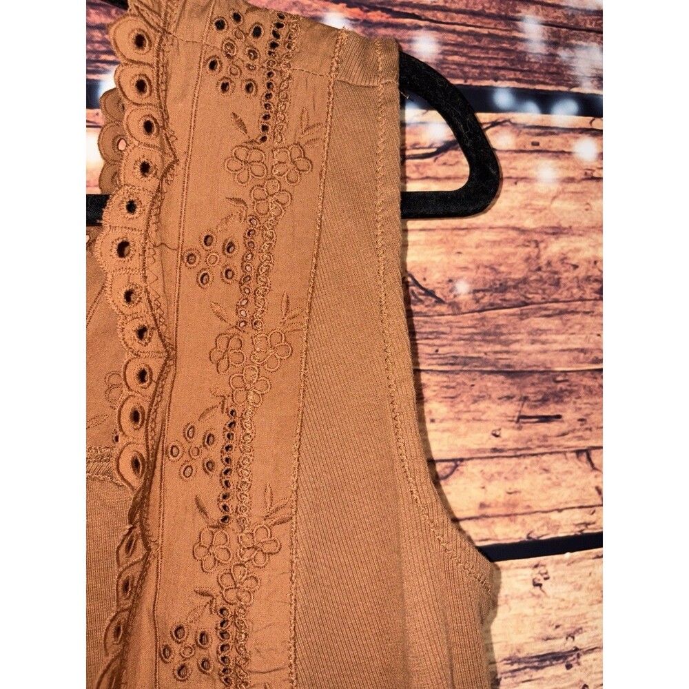 Free People Cropped Ribbed Floral Embroidery Vest L (Gesibelle in Macadamia) - Picture 3 of 10